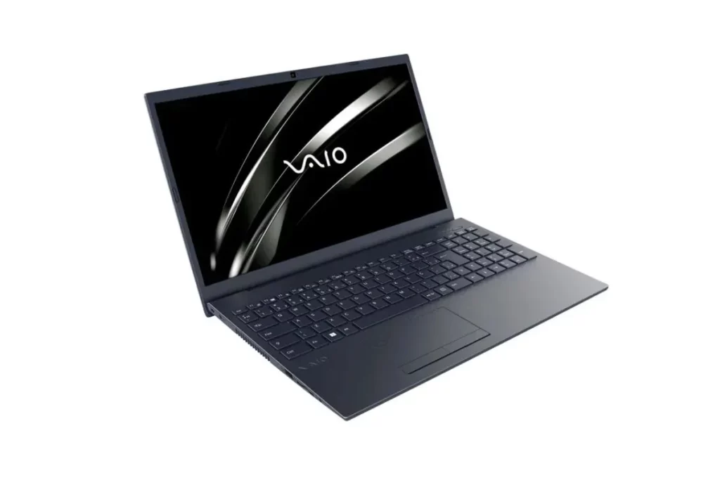 Notebook Vaio Fe15 De Cor Preta, Aberto, Mostrando Teclado E Tela Inicial